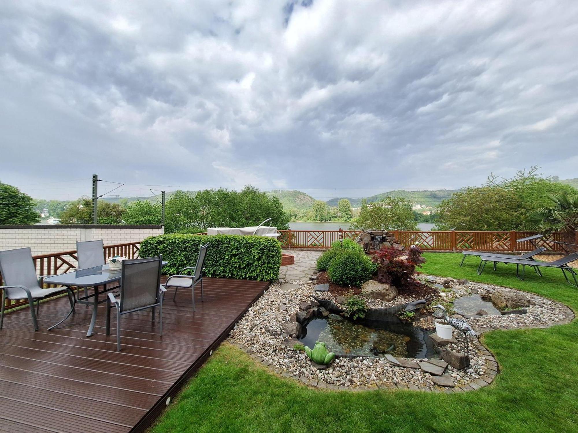 Ferienwohnung Rhens Am Rhein Екстериор снимка